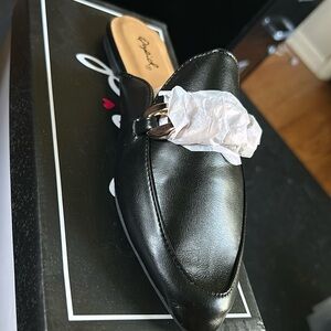 Black large chain leather mules - Qupid